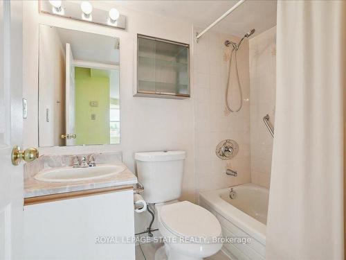 511-7 Gale Cres, St. Catharines, ON - Indoor Photo Showing Bathroom