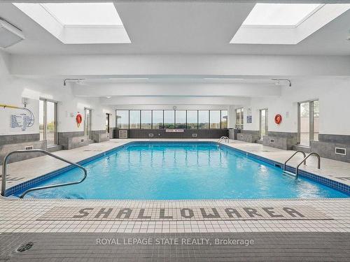 511-7 Gale Cres, St. Catharines, ON - Indoor Photo Showing Other Room With In Ground Pool