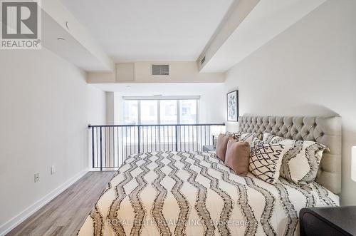 520 - 77 Shuter Street, Toronto, ON - Indoor Photo Showing Bedroom