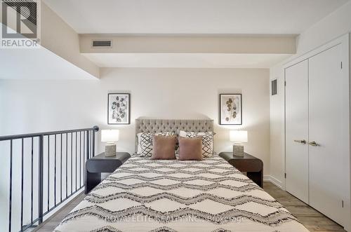 520 - 77 Shuter Street, Toronto, ON - Indoor Photo Showing Bedroom