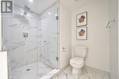 520 - 77 Shuter Street, Toronto, ON - Indoor Photo Showing Bathroom