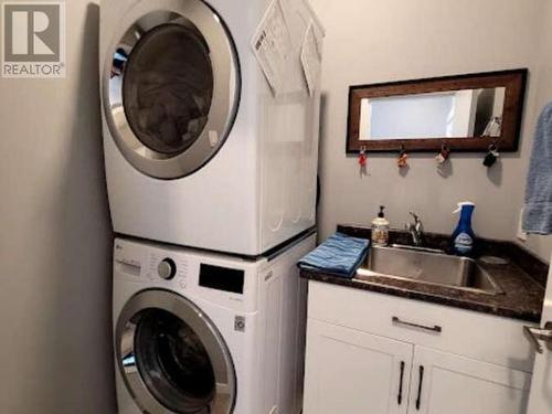 428 Daladon Drive, Logan Lake, BC - Indoor Photo Showing Laundry Room