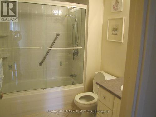 40 Hildenboro Square, Toronto, ON - Indoor Photo Showing Bathroom