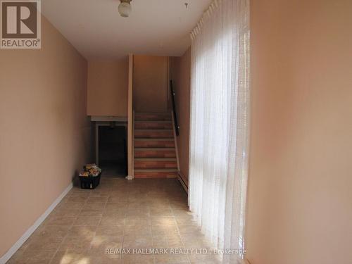 40 Hildenboro Square, Toronto, ON - Indoor Photo Showing Other Room