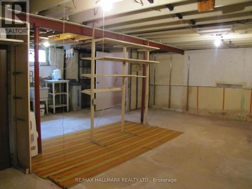 40 Hildenboro Square, Toronto, ON - Indoor Photo Showing Basement