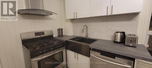 75 Montrose Avenue, Toronto, ON - Indoor Photo Showing Kitchen