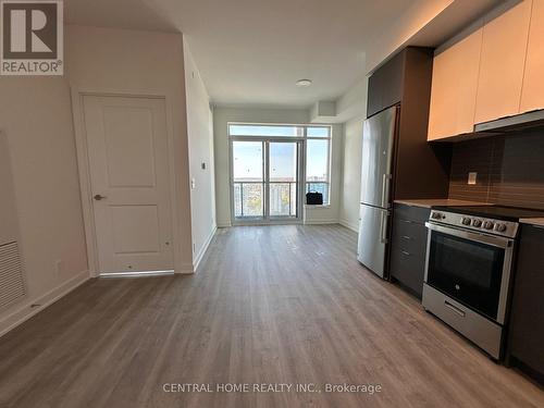 1906 - 50 Upper Mall Way, Vaughan, ON - Indoor Photo Showing Kitchen