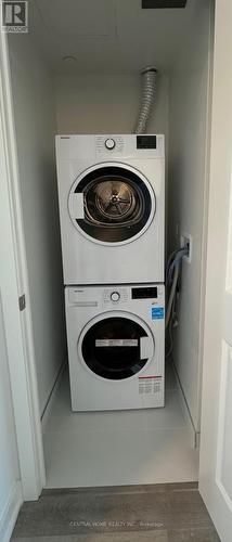 1906 - 50 Upper Mall Way, Vaughan, ON - Indoor Photo Showing Laundry Room