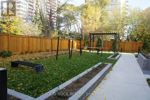 1 - 4035 Hickory Drive, Mississauga, ON - Outdoor With Backyard