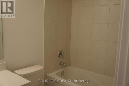 1 - 4035 Hickory Drive, Mississauga, ON - Indoor Photo Showing Bathroom