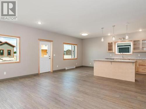 30 Beryl Place, Whitehorse, YT - Indoor Photo Showing Kitchen