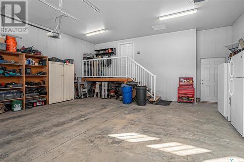 206 2Nd Avenue, Hanley, SK - Indoor Photo Showing Garage