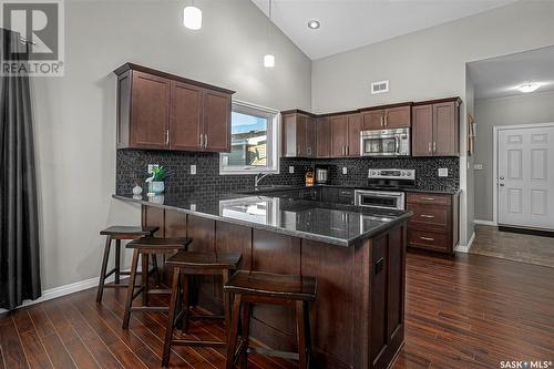 206 2Nd Avenue, Hanley, SK - Indoor Photo Showing Kitchen With Upgraded Kitchen