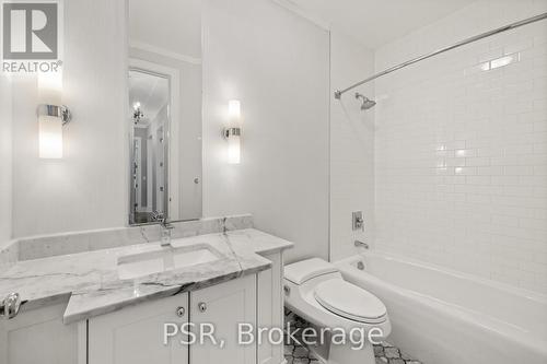 2503 - 183 Wellington Street W, Toronto, ON - Indoor Photo Showing Bathroom