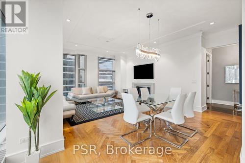 2503 - 183 Wellington Street W, Toronto, ON - Indoor Photo Showing Dining Room