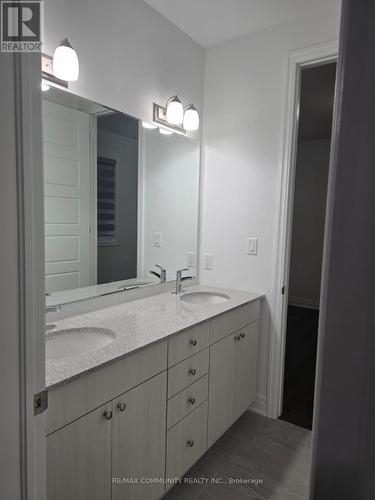 95 Mcbride Trail, Barrie, ON - Indoor Photo Showing Bathroom