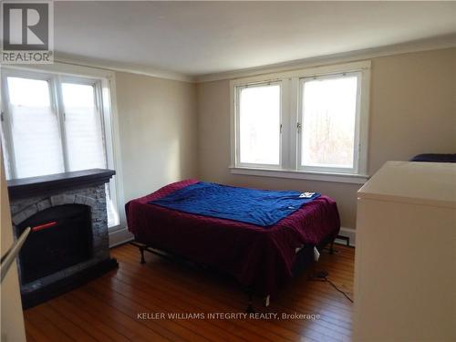 20785 Old Hwy 2, South Glengarry, ON - Indoor Photo Showing Bedroom