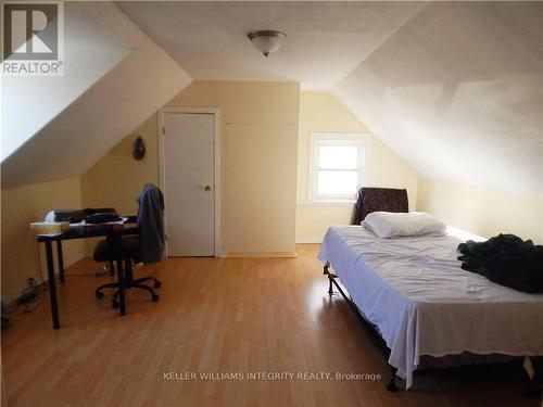 20785 Old Hwy 2, South Glengarry, ON - Indoor Photo Showing Bedroom