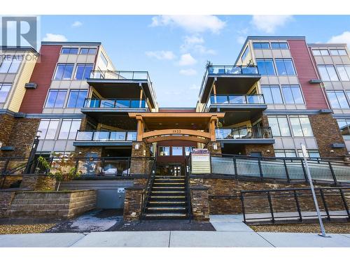 1933 Ambrosi Road Unit# 406, Kelowna, BC - Outdoor With Balcony