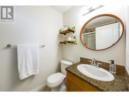 1933 Ambrosi Road Unit# 406, Kelowna, BC - Indoor Photo Showing Bathroom