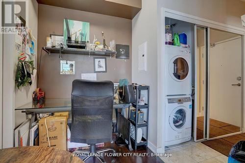 1407 - 12 York Street, Toronto, ON - Indoor Photo Showing Laundry Room