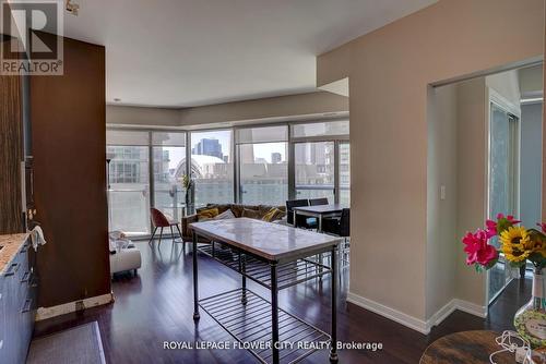 1407 - 12 York Street, Toronto, ON - Indoor