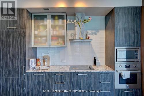 1407 - 12 York Street, Toronto, ON - Indoor Photo Showing Kitchen