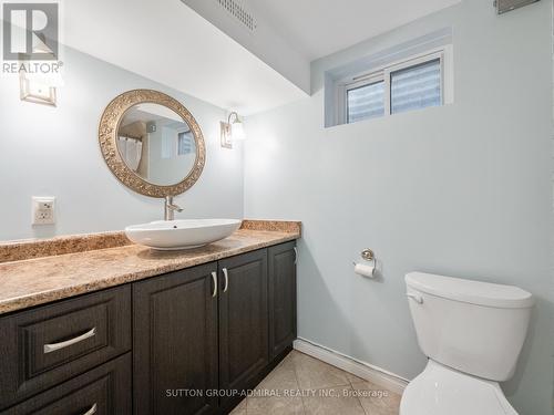 91 Hollyberry Trail, Toronto, ON - Indoor Photo Showing Bathroom