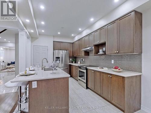 209 Kincardine Street, Vaughan, ON - Indoor Photo Showing Kitchen With Double Sink With Upgraded Kitchen