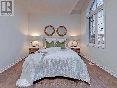 209 Kincardine Street, Vaughan, ON - Indoor Photo Showing Bedroom