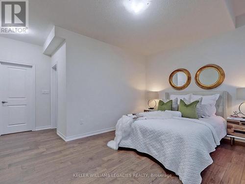 209 Kincardine Street, Vaughan, ON - Indoor Photo Showing Bedroom