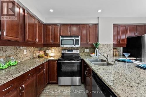 3240 Redpath Circle, Mississauga, ON - Indoor Photo Showing Kitchen With Double Sink