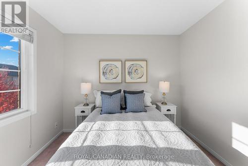 3240 Redpath Circle, Mississauga, ON - Indoor Photo Showing Bedroom