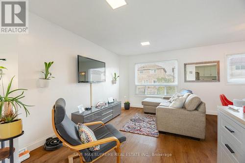 13 Dino Court, Brampton, ON - Indoor Photo Showing Living Room