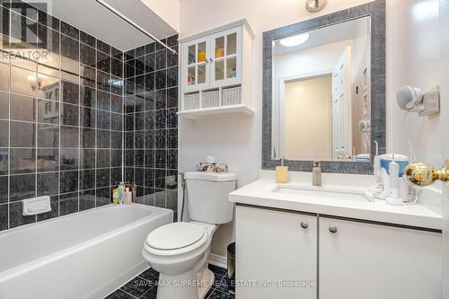 13 Dino Court, Brampton, ON - Indoor Photo Showing Bathroom