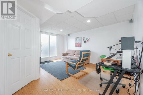 13 Dino Court, Brampton, ON - Indoor