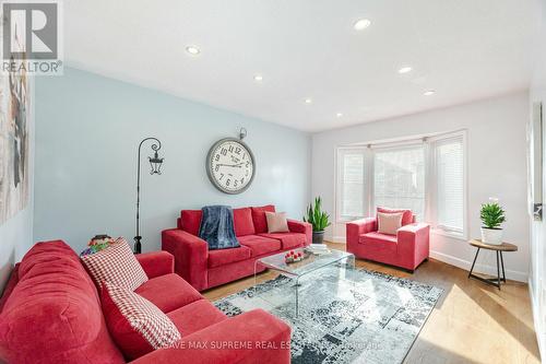 13 Dino Court, Brampton, ON - Indoor Photo Showing Living Room