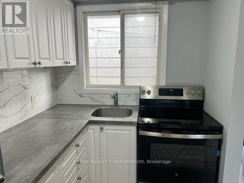 359 .5 Strathearn Avenue, Hamilton, ON - Indoor Photo Showing Kitchen