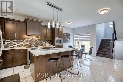 24 Dunvegan Place, Hamilton, ON - Indoor Photo Showing Kitchen With Upgraded Kitchen