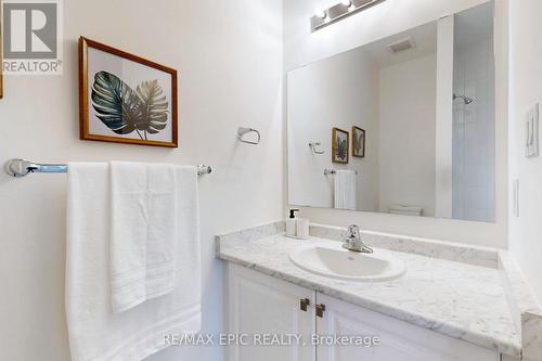 1 Kenneth Ross Bend, East Gwillimbury, ON - Indoor Photo Showing Bathroom