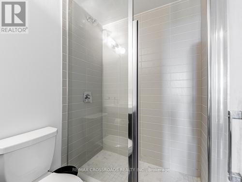 427 - 3100 Keele Street, Toronto, ON - Indoor Photo Showing Bathroom