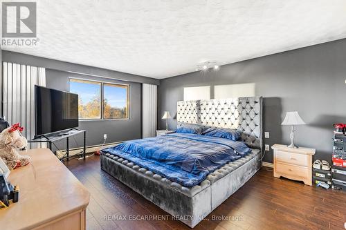 1239 Westbrook Road, West Lincoln, ON - Indoor Photo Showing Bedroom