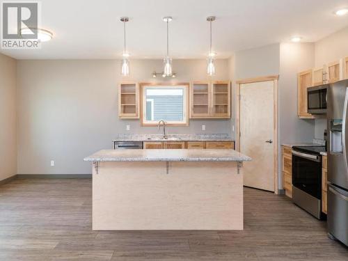 22 Beryl Place, Whitehorse, YT - Indoor Photo Showing Kitchen