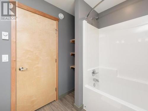 22 Beryl Place, Whitehorse, YT - Indoor Photo Showing Bathroom