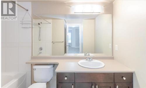 1099 Sunset Drive Unit# 140, Kelowna, BC - Indoor Photo Showing Bathroom