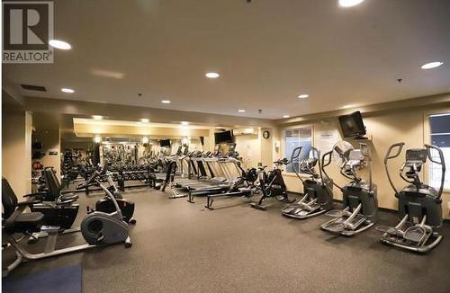 1099 Sunset Drive Unit# 140, Kelowna, BC - Indoor Photo Showing Gym Room