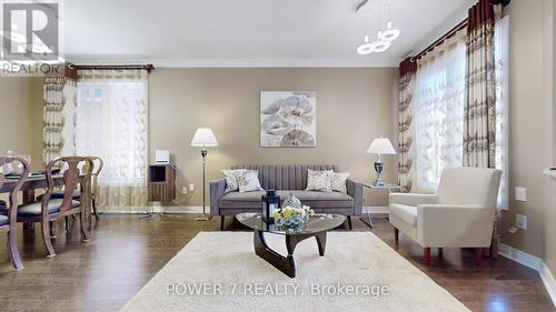 143 Beckett Avenue, Markham, ON - Indoor Photo Showing Living Room