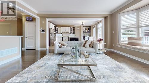 143 Beckett Avenue, Markham, ON - Indoor Photo Showing Living Room