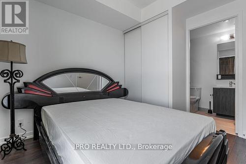 4207 - 898 Portage Parkway, Vaughan, ON - Indoor Photo Showing Bedroom