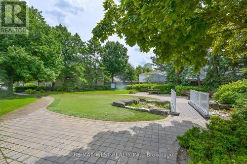 35 - 18 Hartnell Square, Brampton, ON - Outdoor